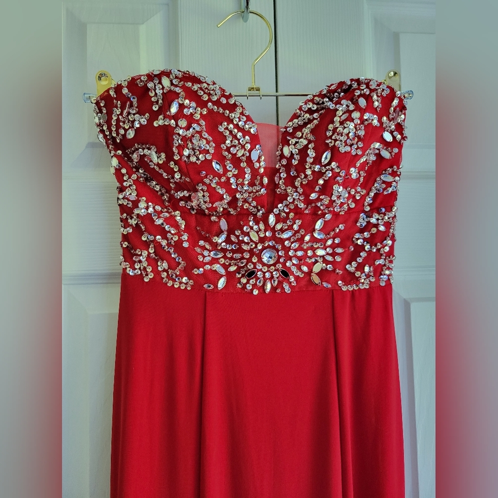 Windsor Sweetheart bejeweled gown